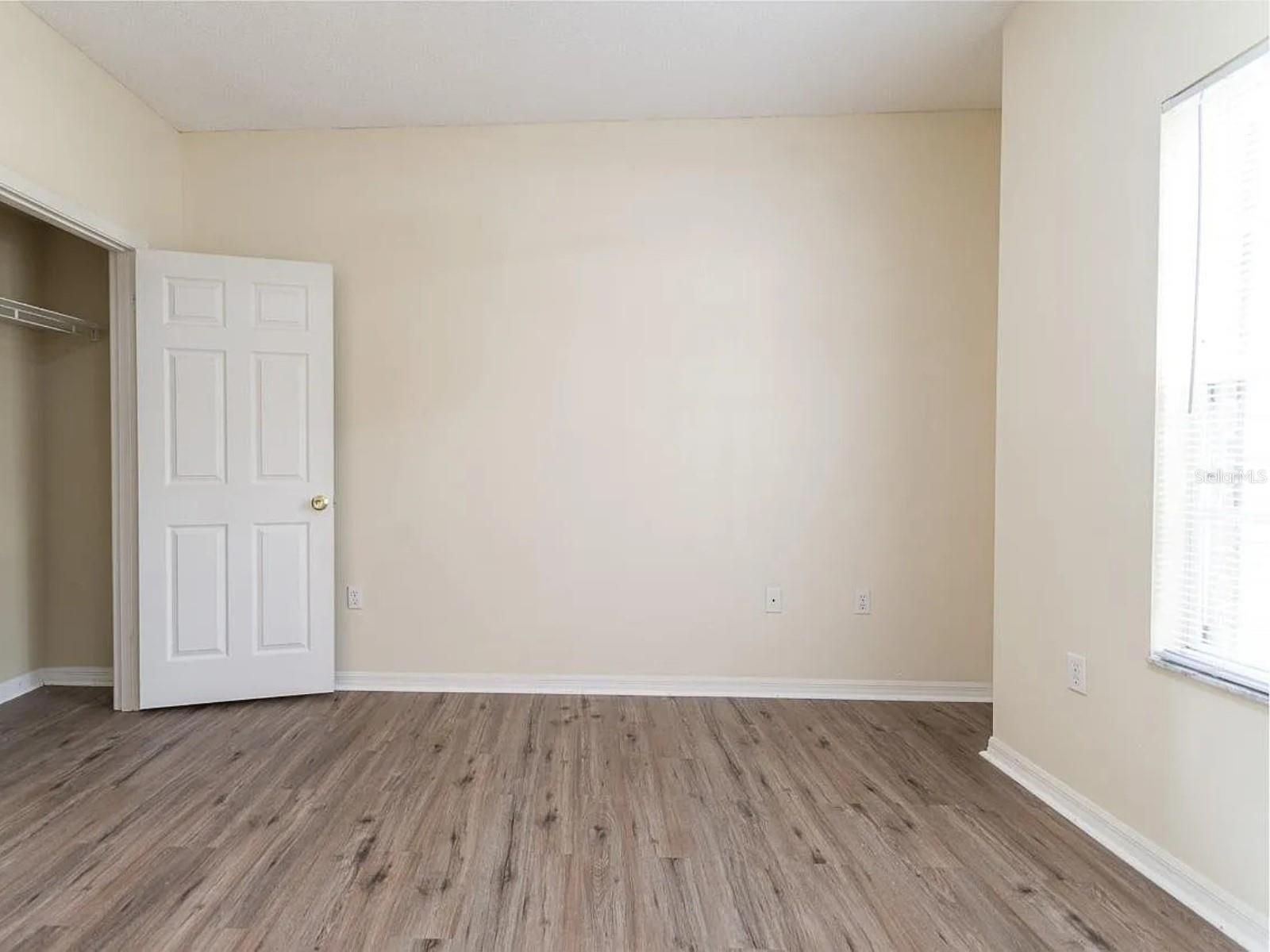 Image 13 of 19 For 10000 52nd Avenue 99