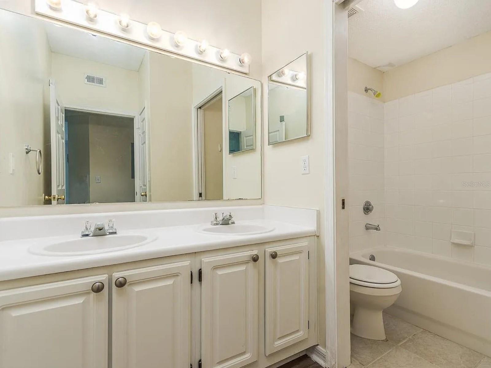 Image 16 of 19 For 10000 52nd Avenue 99