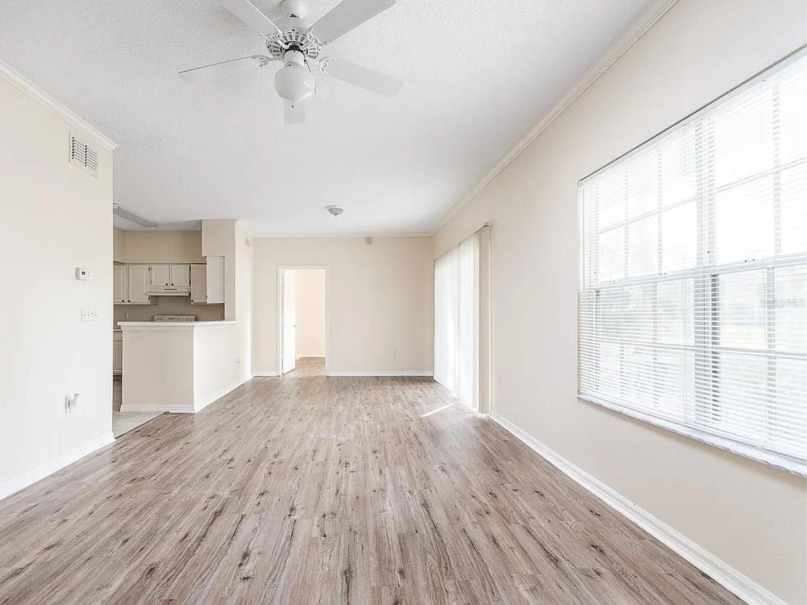 Image 4 of 19 For 10000 52nd Avenue 99