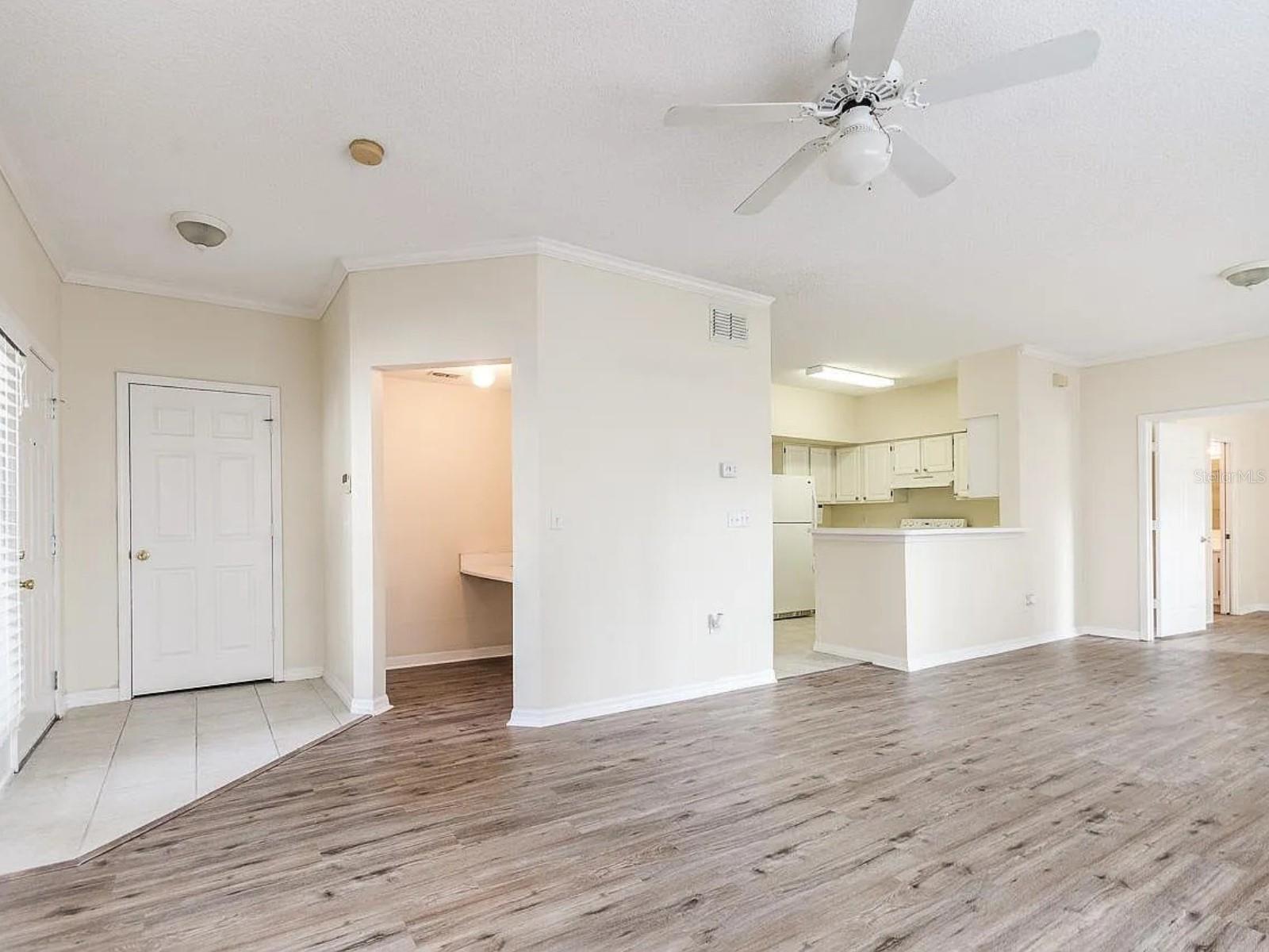 Image 5 of 19 For 10000 52nd Avenue 99