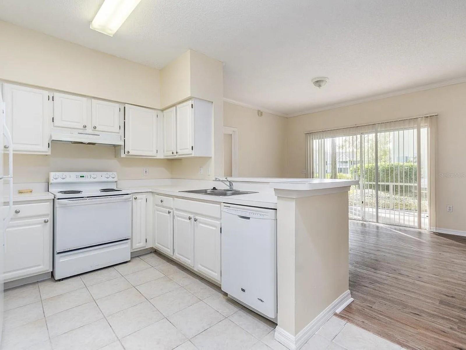 Image 6 of 19 For 10000 52nd Avenue 99