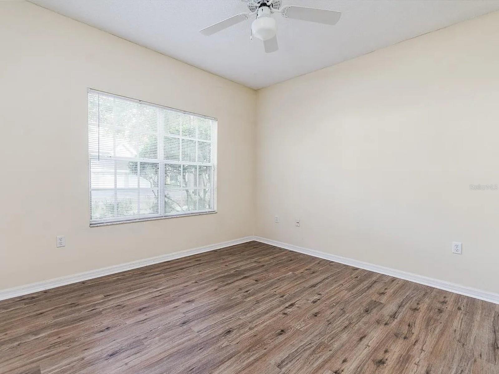 Image 9 of 19 For 10000 52nd Avenue 99