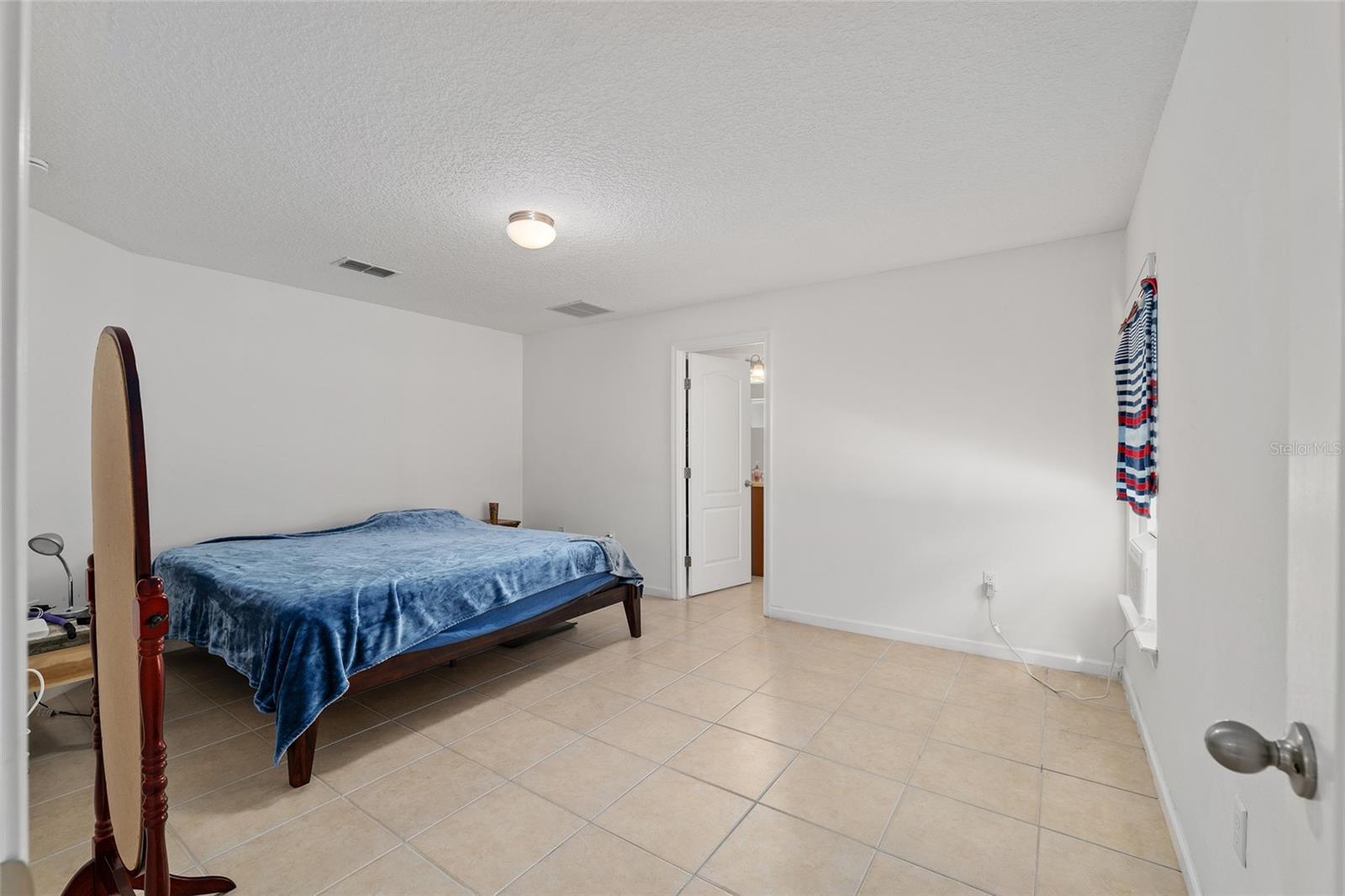 Image 24 of 41 For 4939 81st Avenue