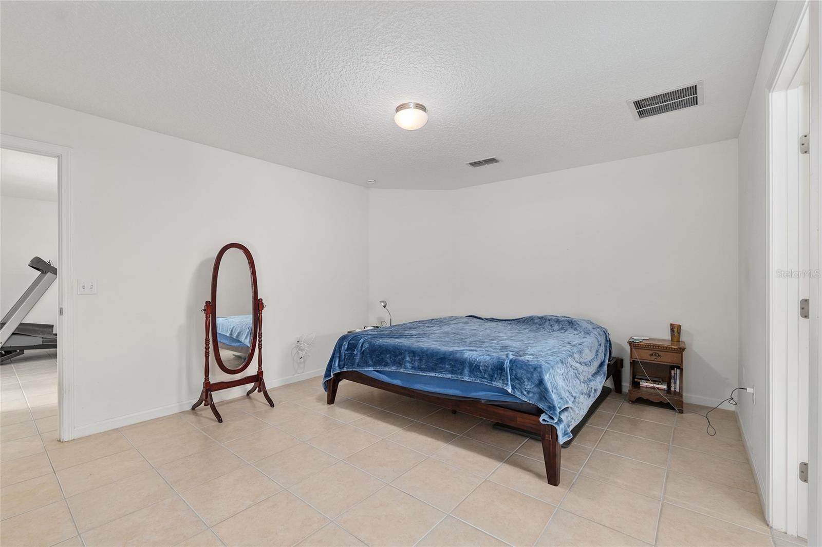 Image 25 of 41 For 4939 81st Avenue