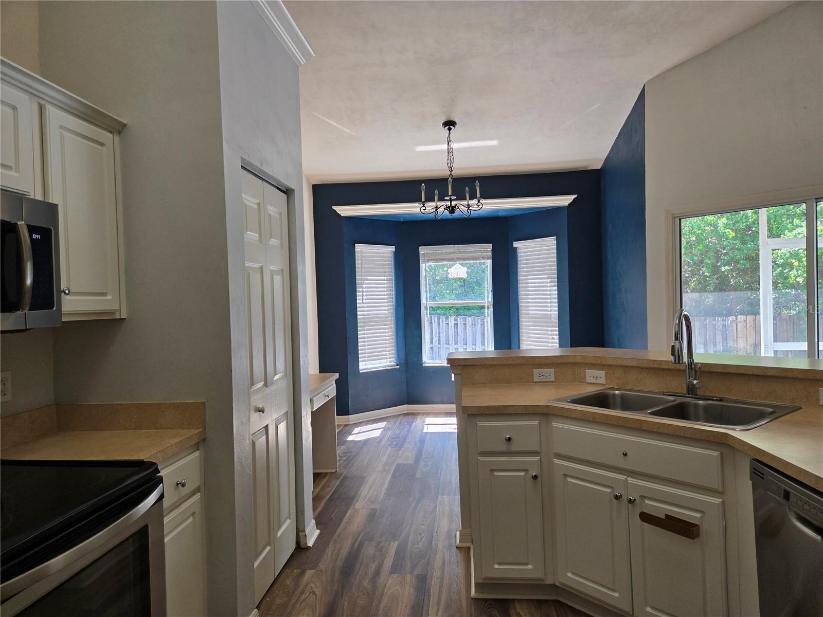 Image 14 of 47 For 1657 66th Drive