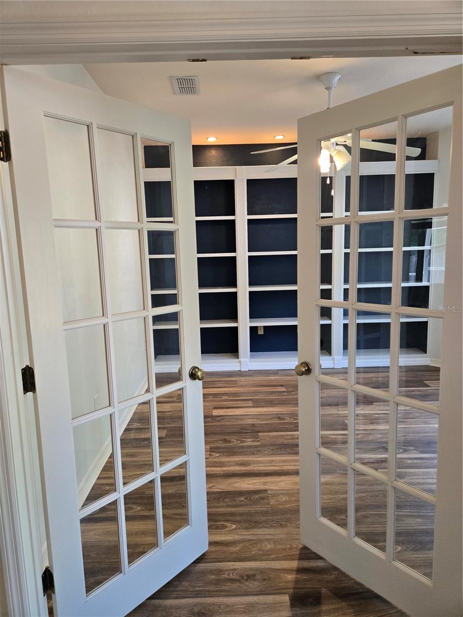 Image 19 of 47 For 1657 66th Drive