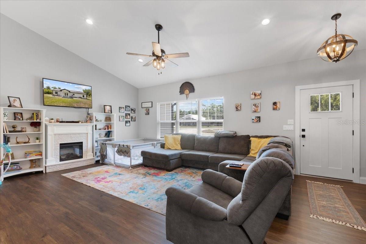 Image 3 of 54 For 5231 73rd Street