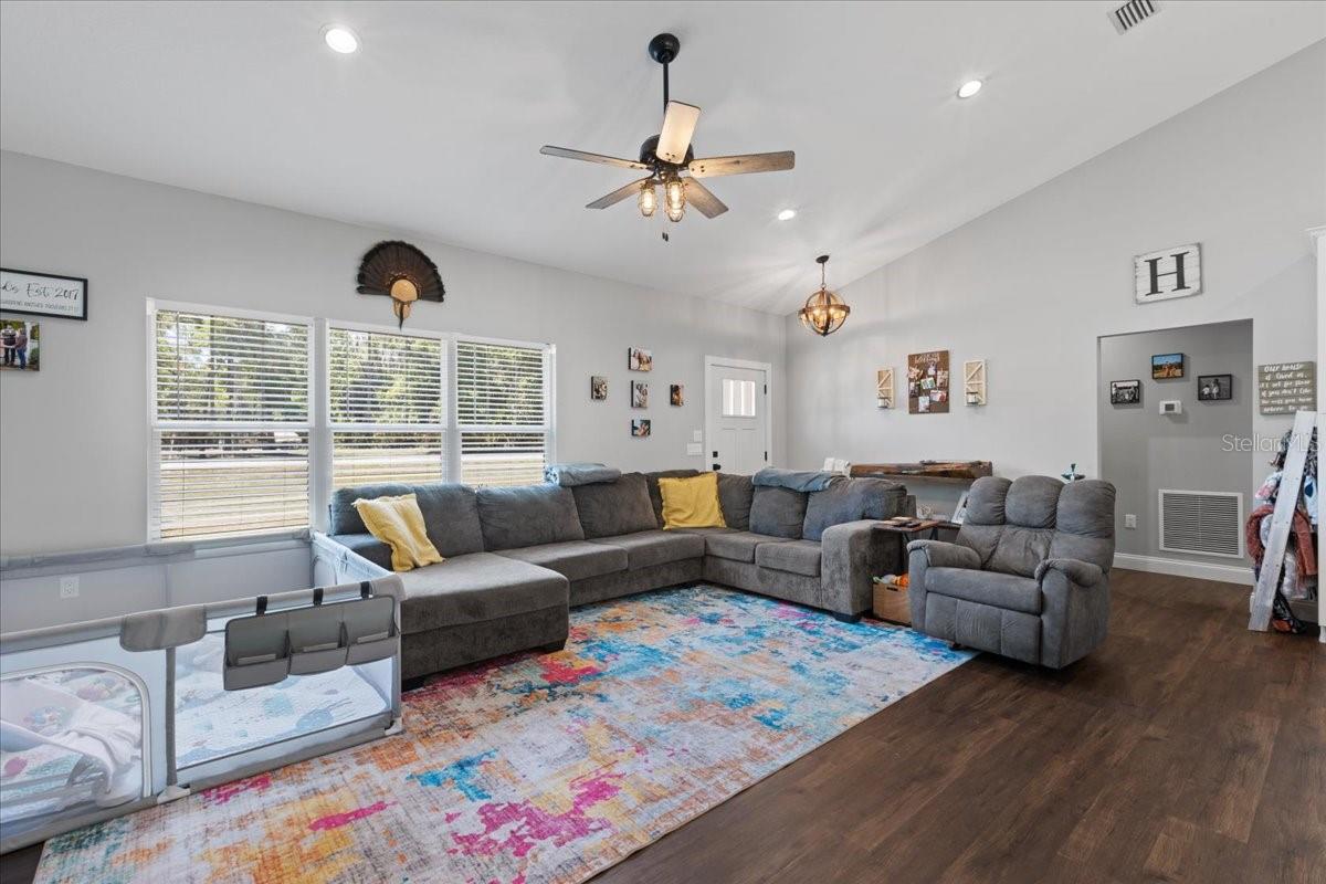Image 5 of 54 For 5231 73rd Street