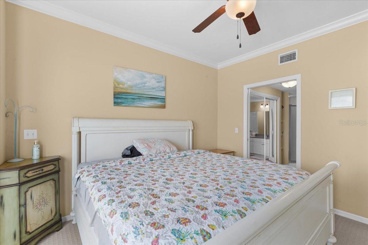 Listing photo id 19 for 54 910th Avenue 115