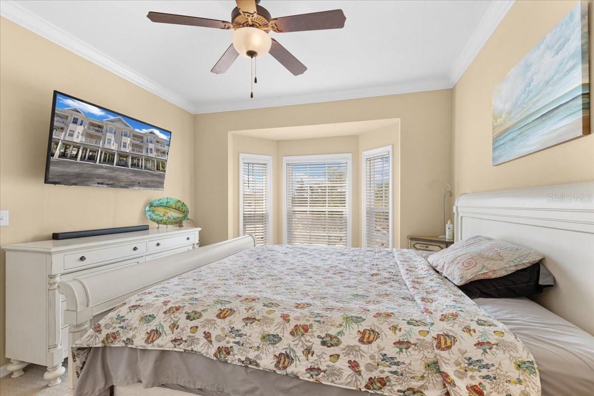 Listing photo id 21 for 54 910th Avenue 115