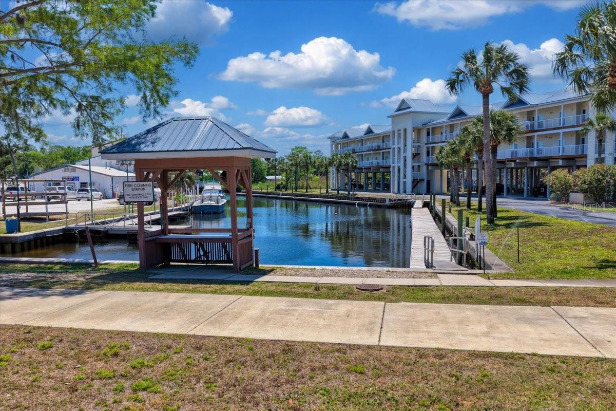 Listing photo id 46 for 54 910th Avenue 115