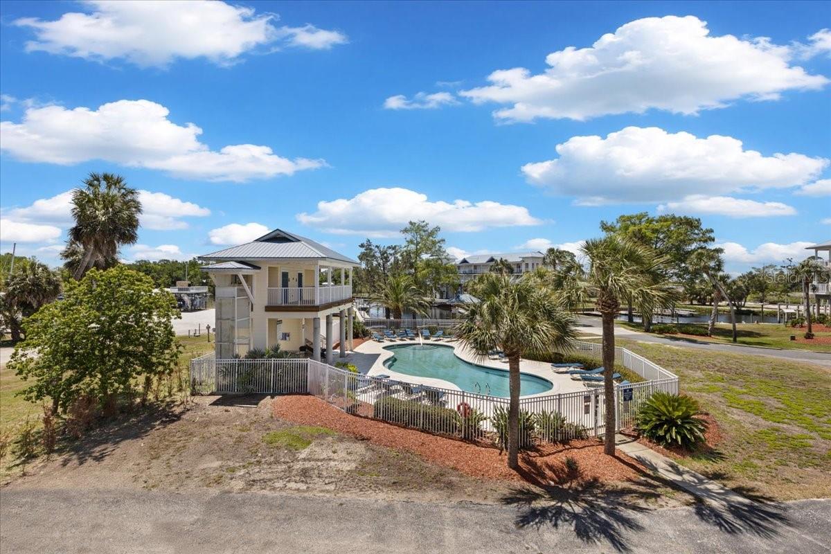 Listing photo id 48 for 54 910th Avenue 115