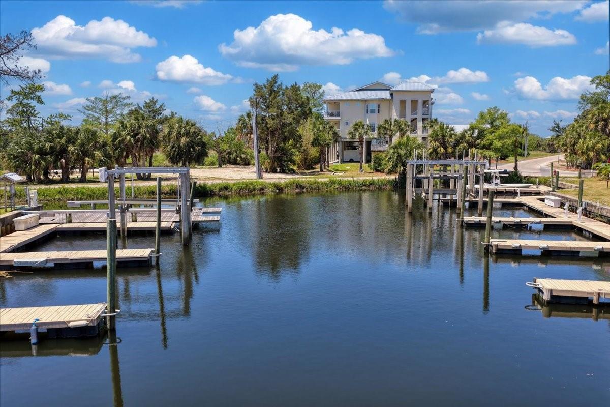 Listing photo id 50 for 54 910th Avenue 115