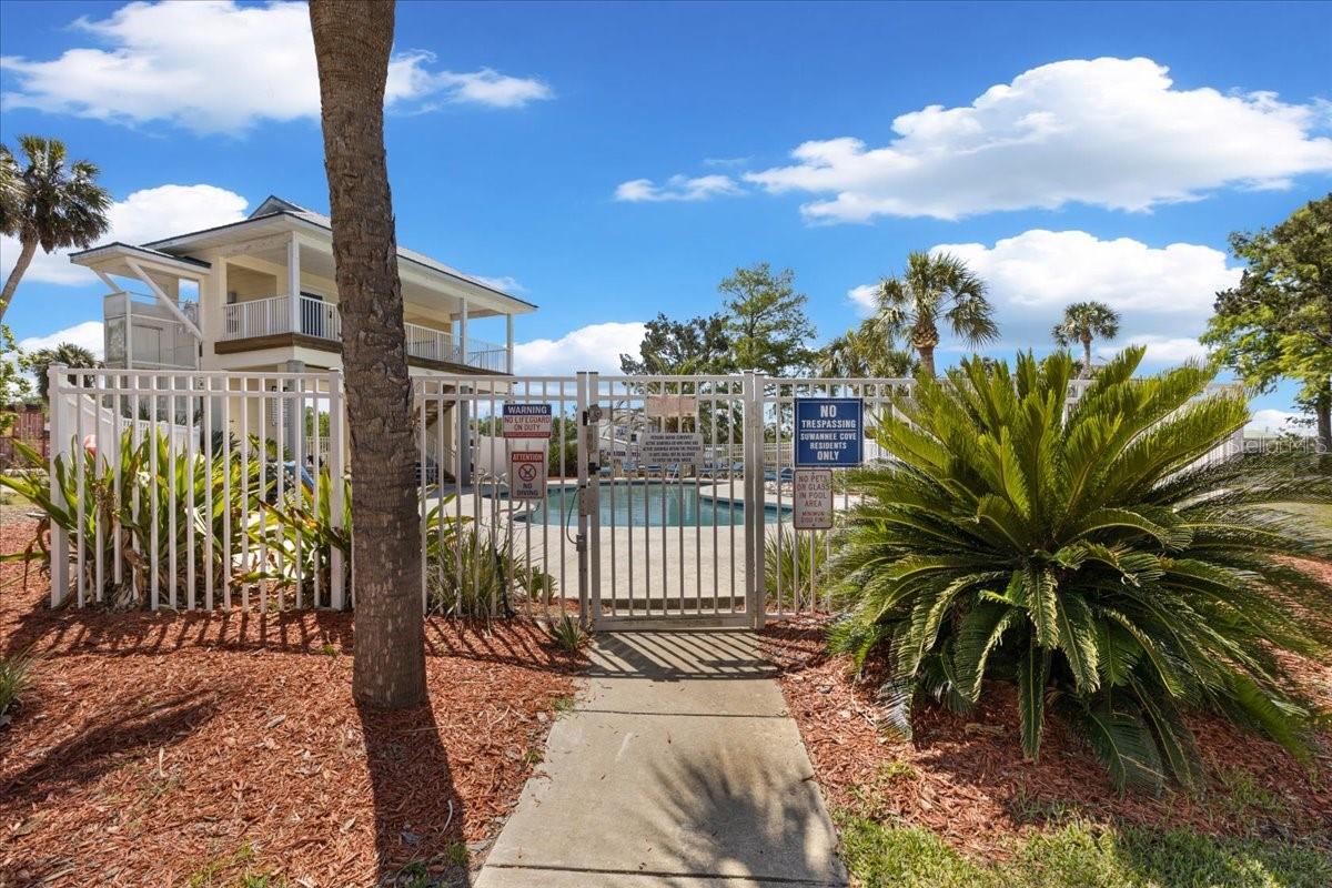 Listing photo id 51 for 54 910th Avenue 115