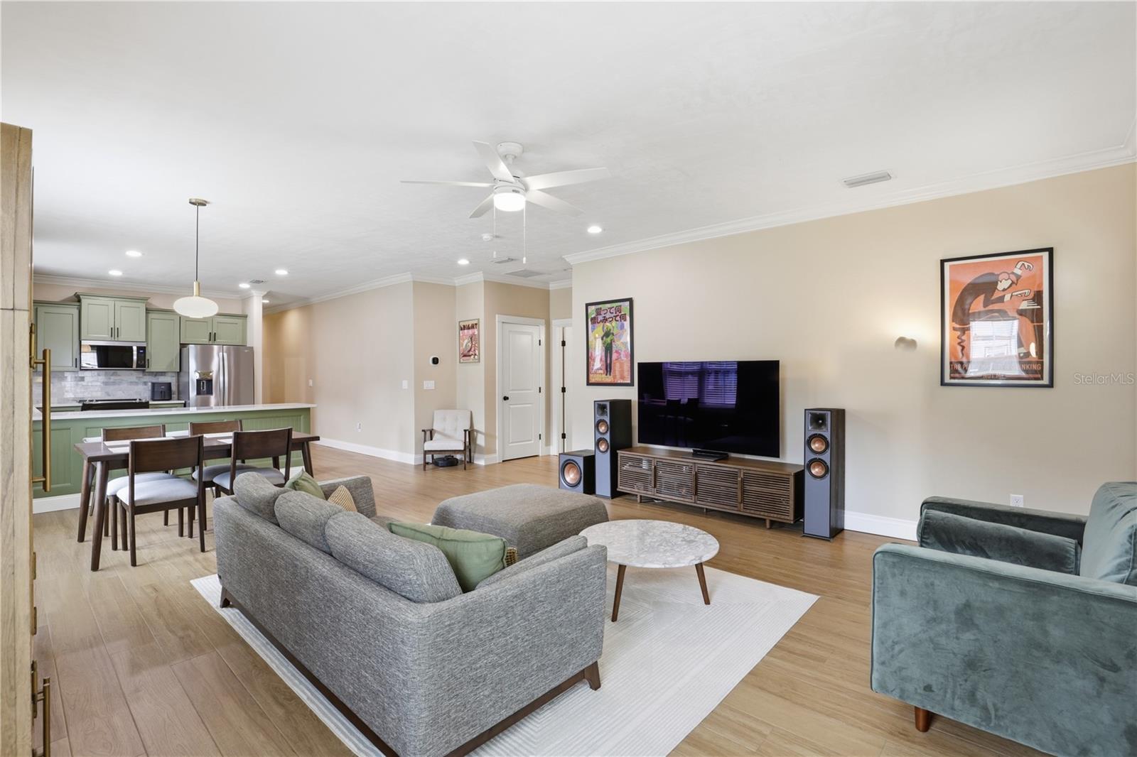 Image 14 of 39 For 811 3rd Avenue