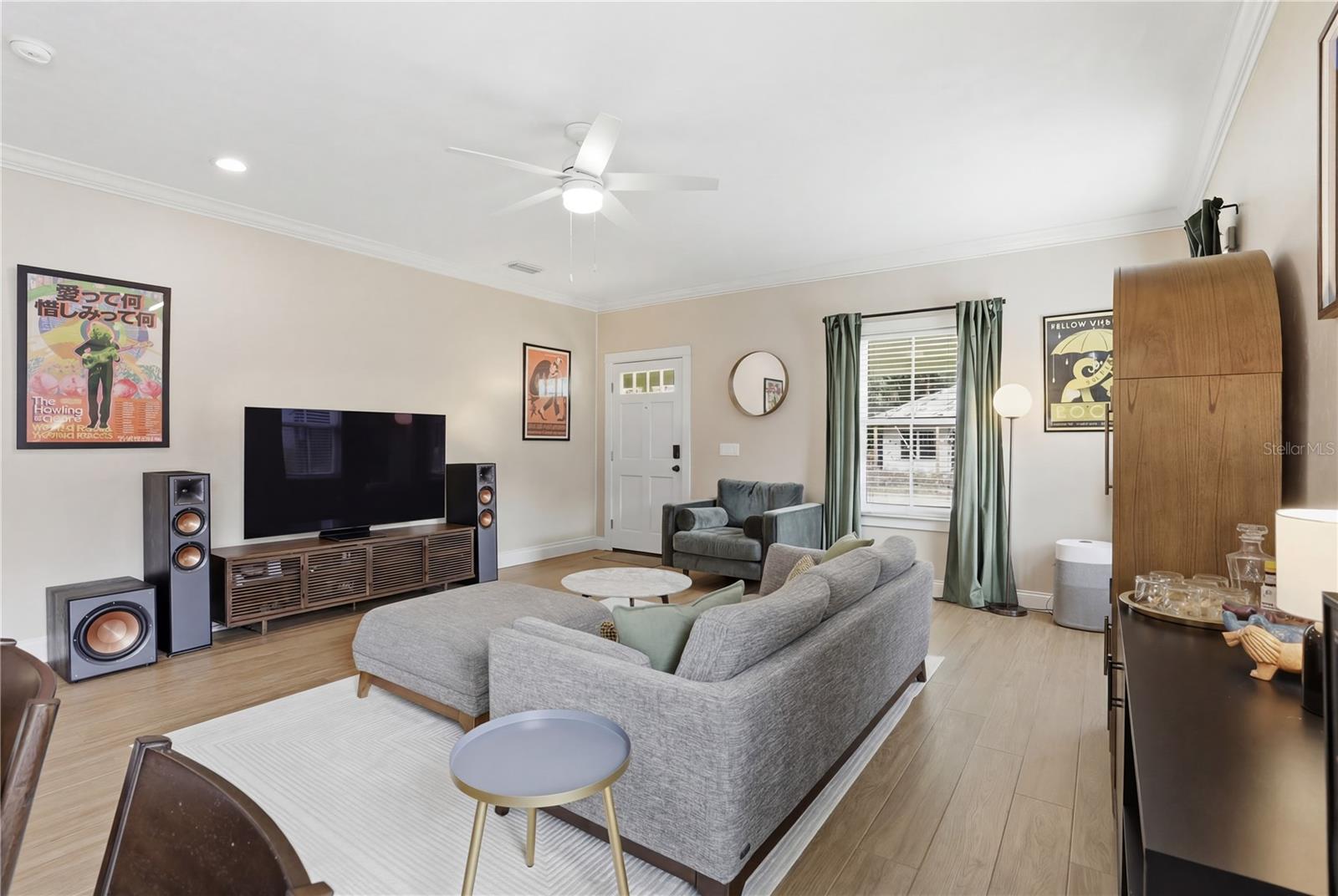 Image 15 of 39 For 811 3rd Avenue