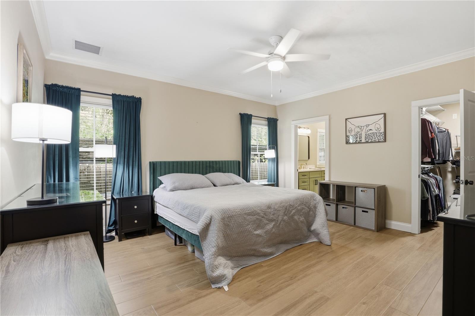 Image 16 of 39 For 811 3rd Avenue