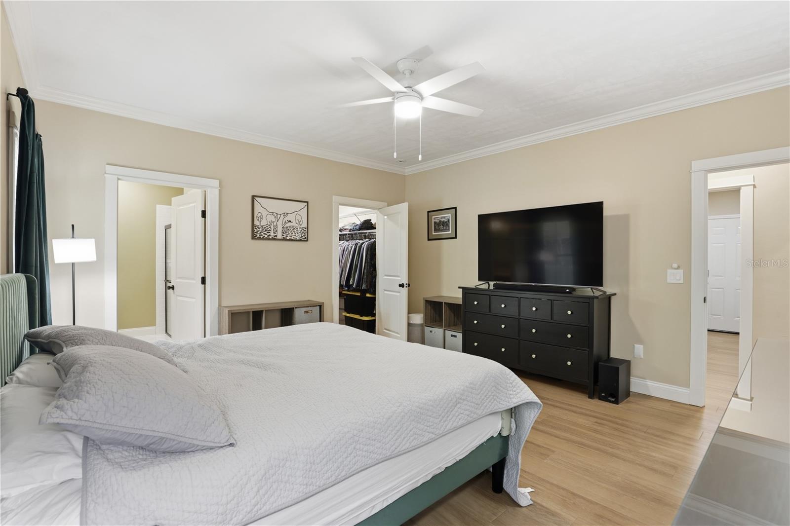 Image 17 of 39 For 811 3rd Avenue