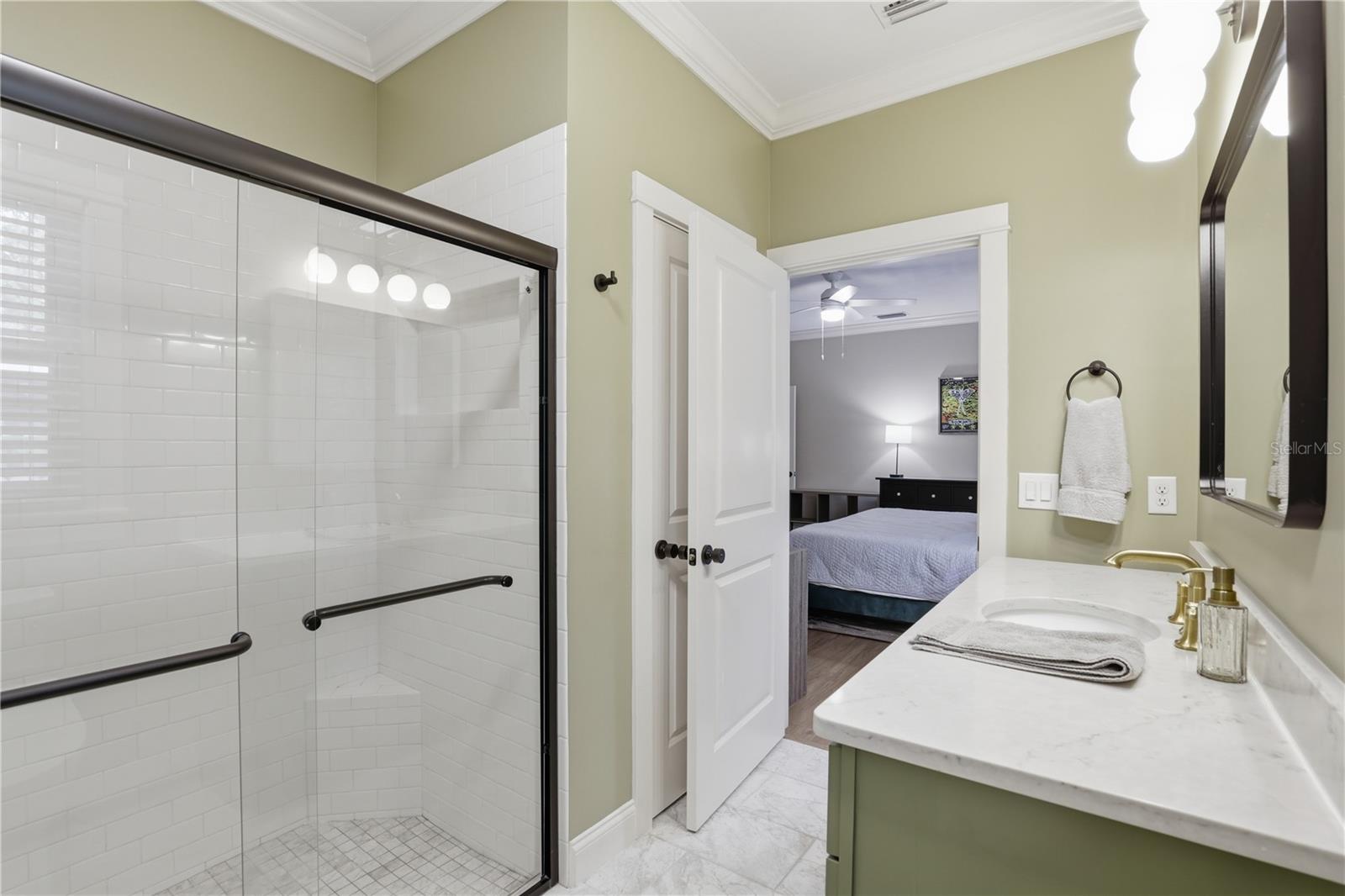 Image 19 of 39 For 811 3rd Avenue