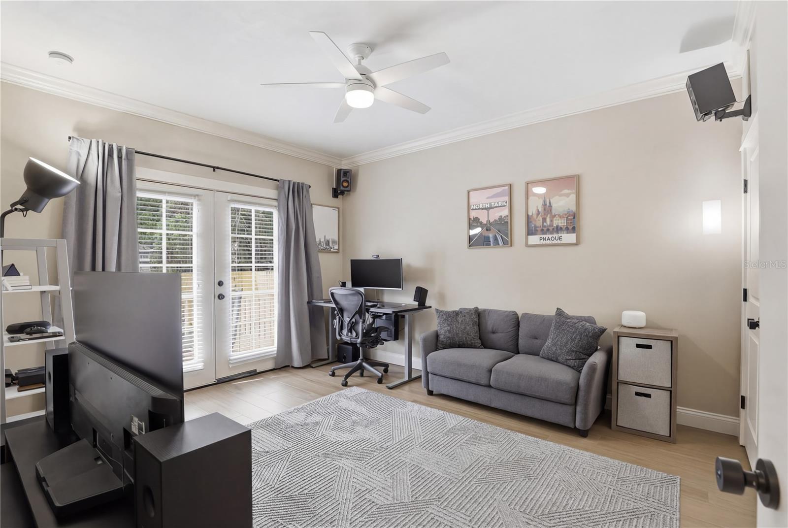 Image 20 of 39 For 811 3rd Avenue