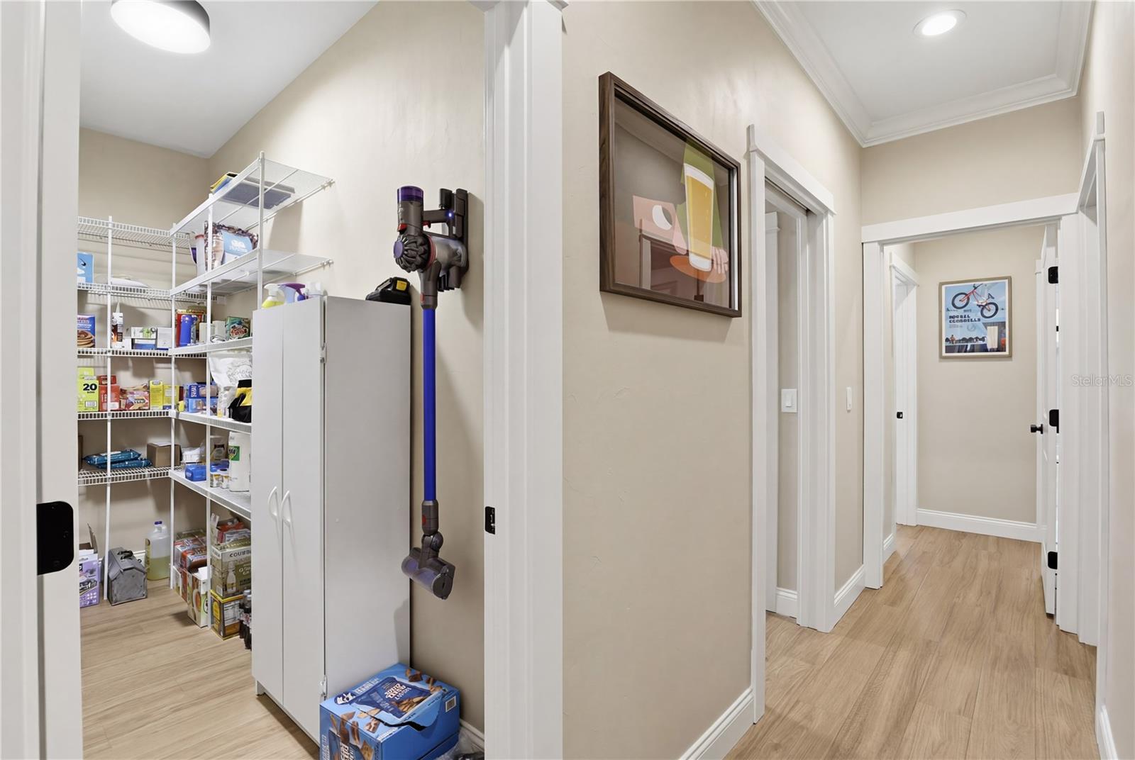 Image 26 of 39 For 811 3rd Avenue