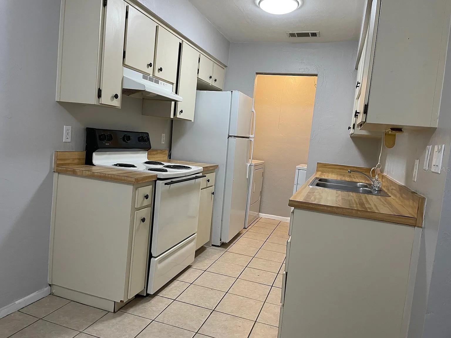 Image 4 of 9 For 2210 70th Terrace