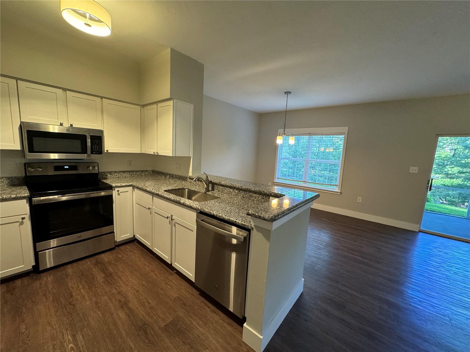 Image 3 of 17 For 10000 52nd Avenue 139