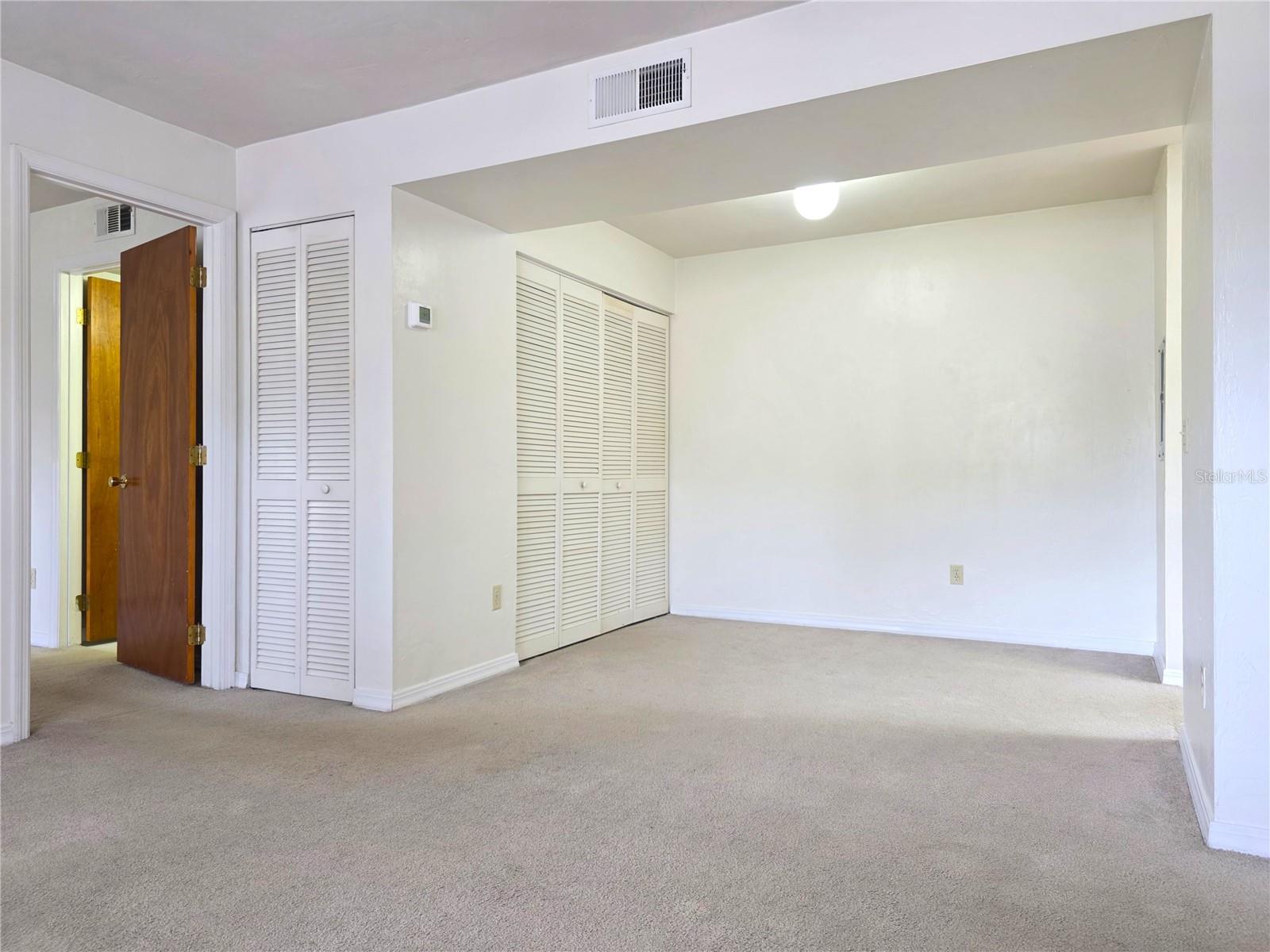 Image 6 of 17 For 2360 Sw Archer Rd  912