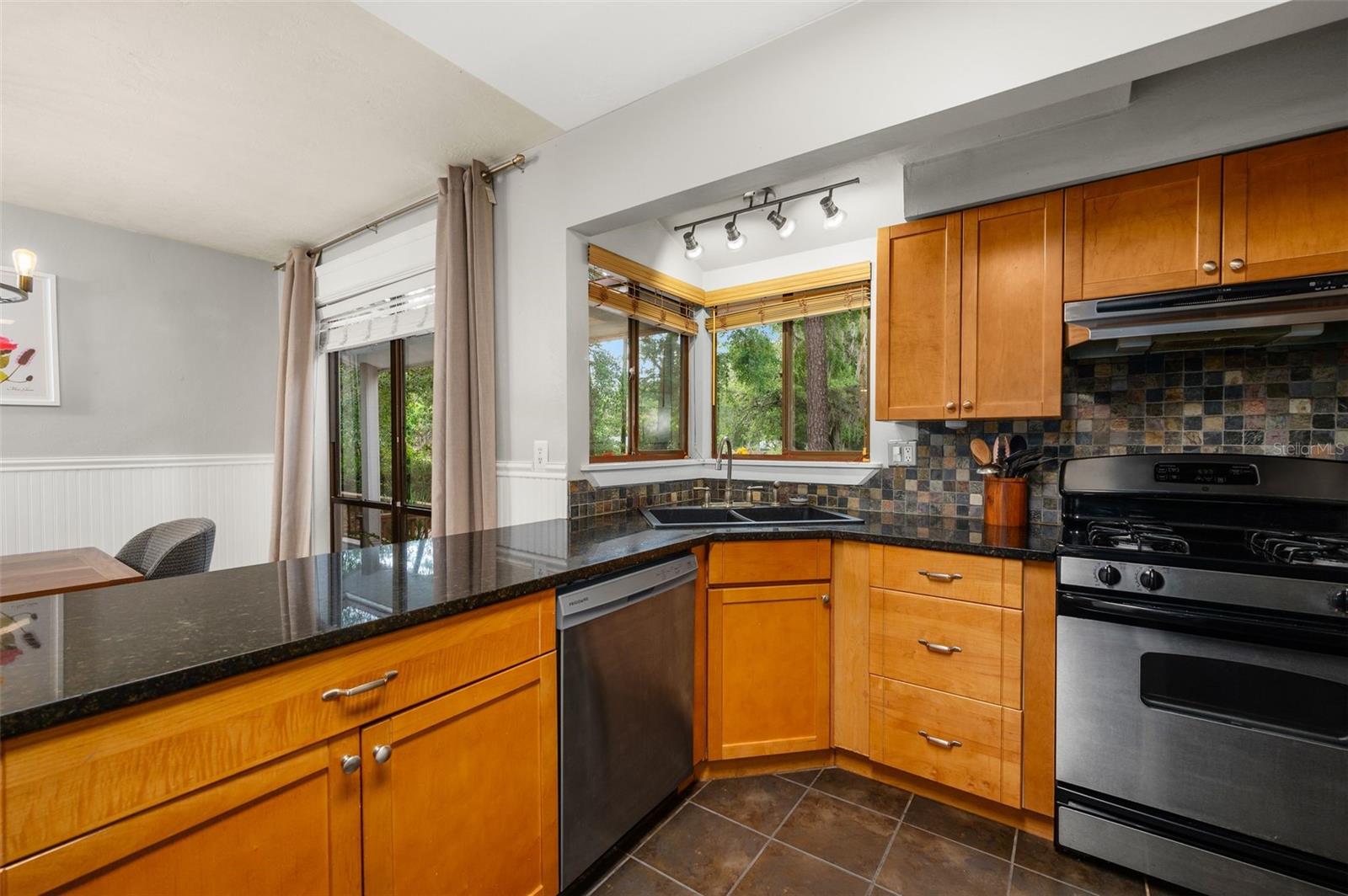 Image 12 of 44 For 3527 46th Place