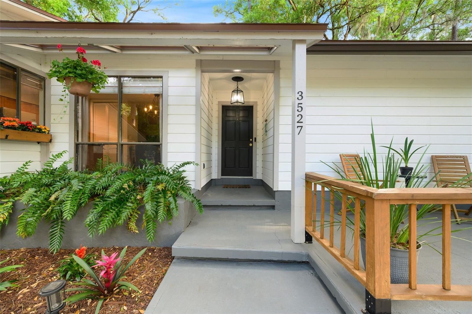 Image 3 of 44 For 3527 46th Place