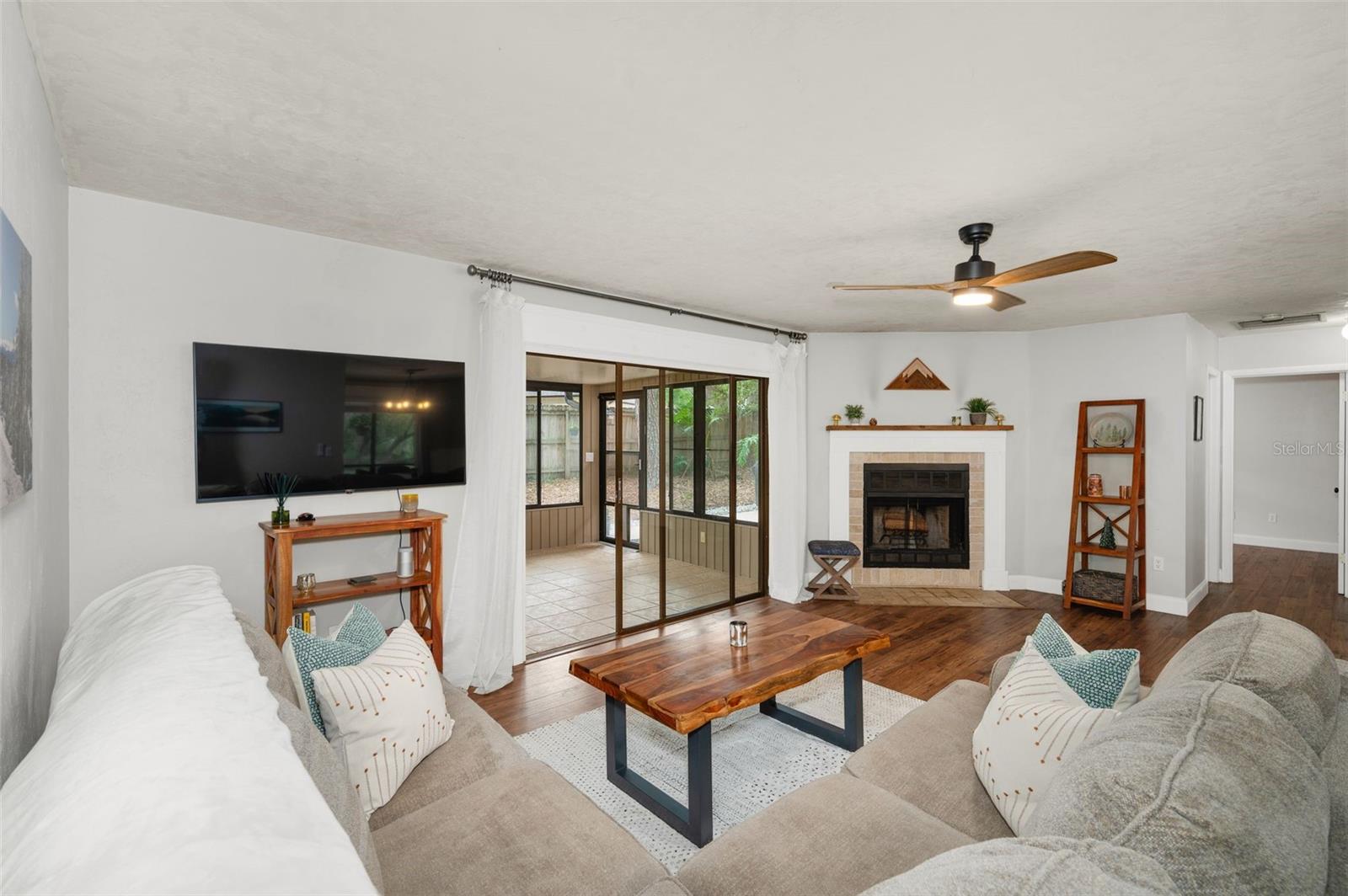 Image 7 of 44 For 3527 46th Place