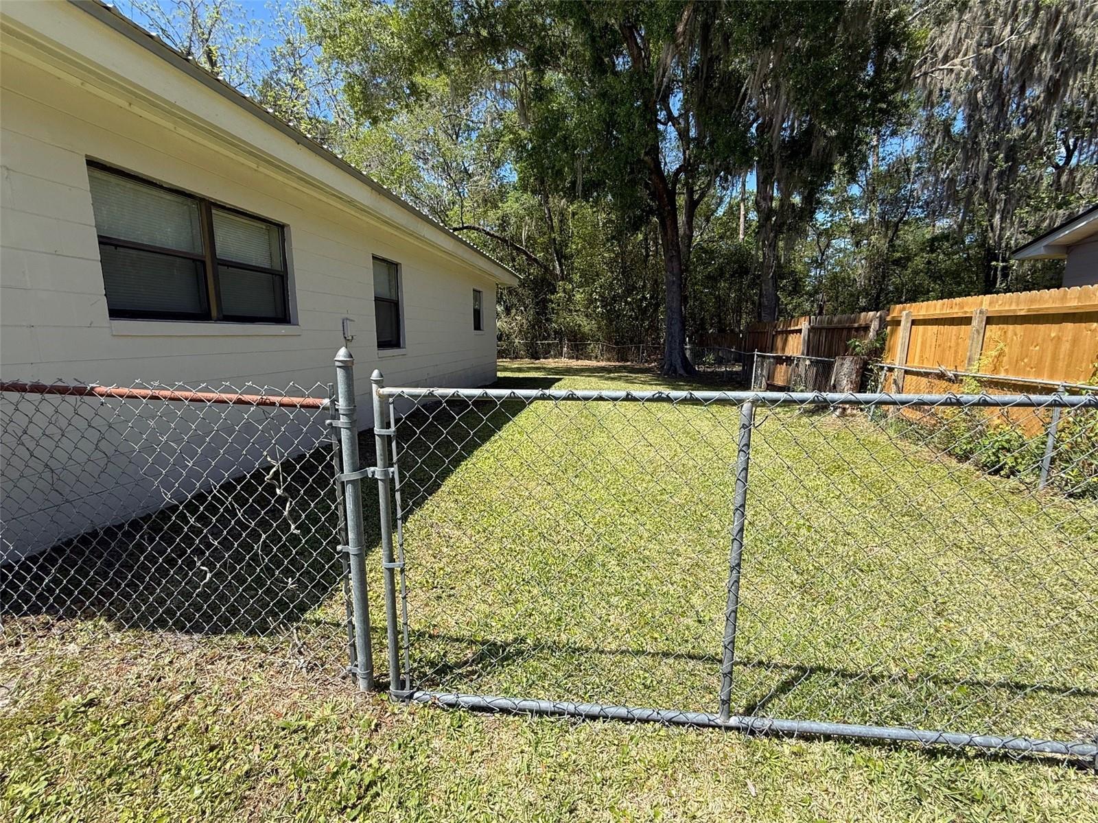 Image 19 of 30 For 1135 Neil Court