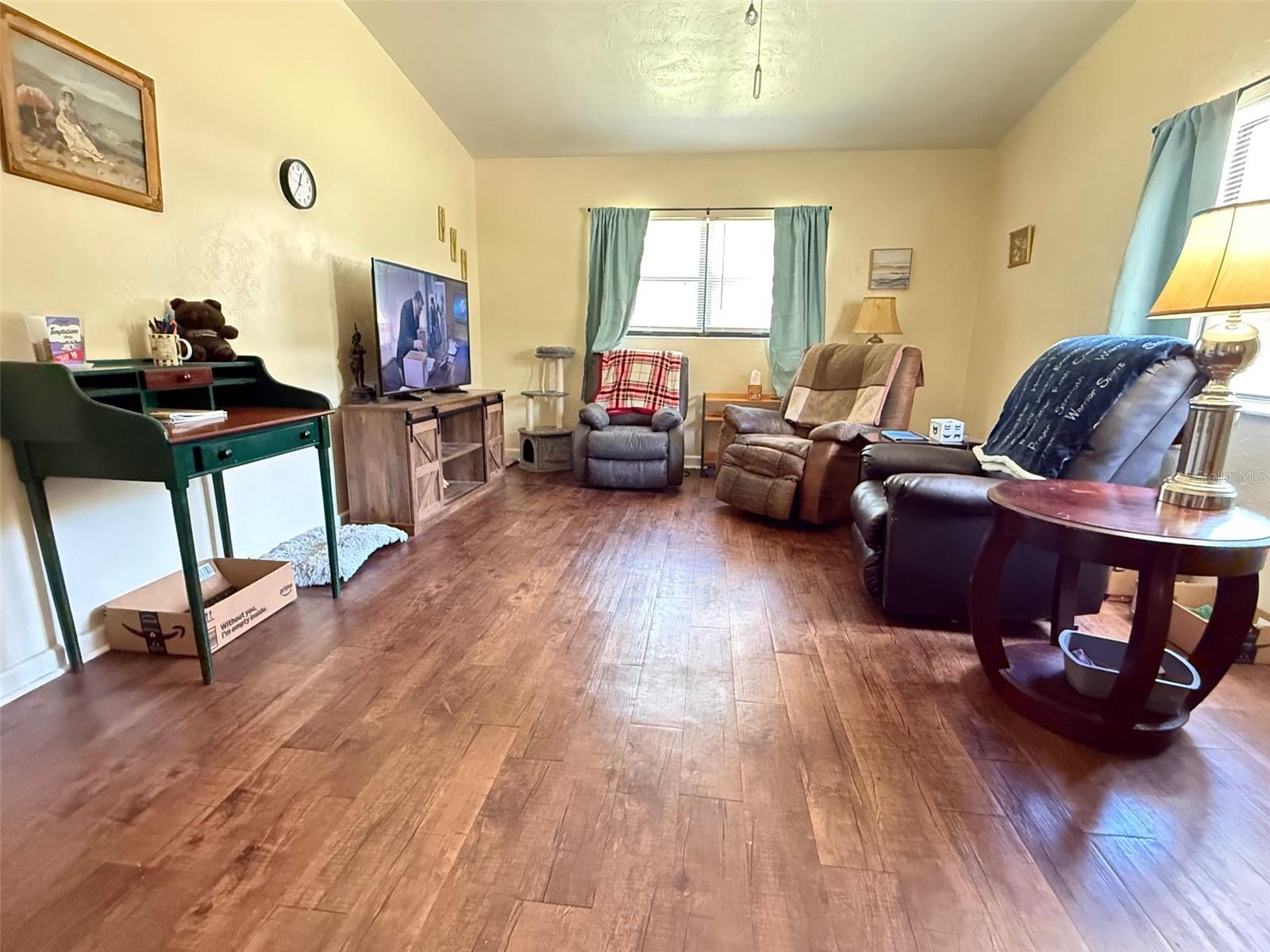 Image 7 of 30 For 1135 Neil Court