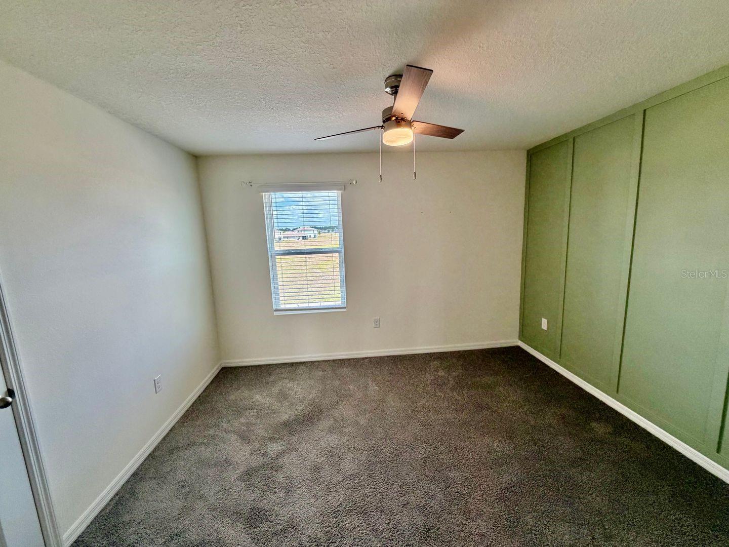 Image 17 of 33 For 24706 11th Place