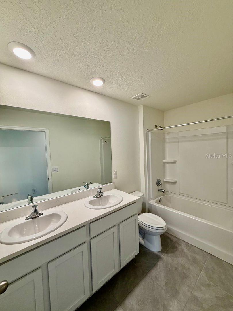 Image 20 of 33 For 24706 11th Place