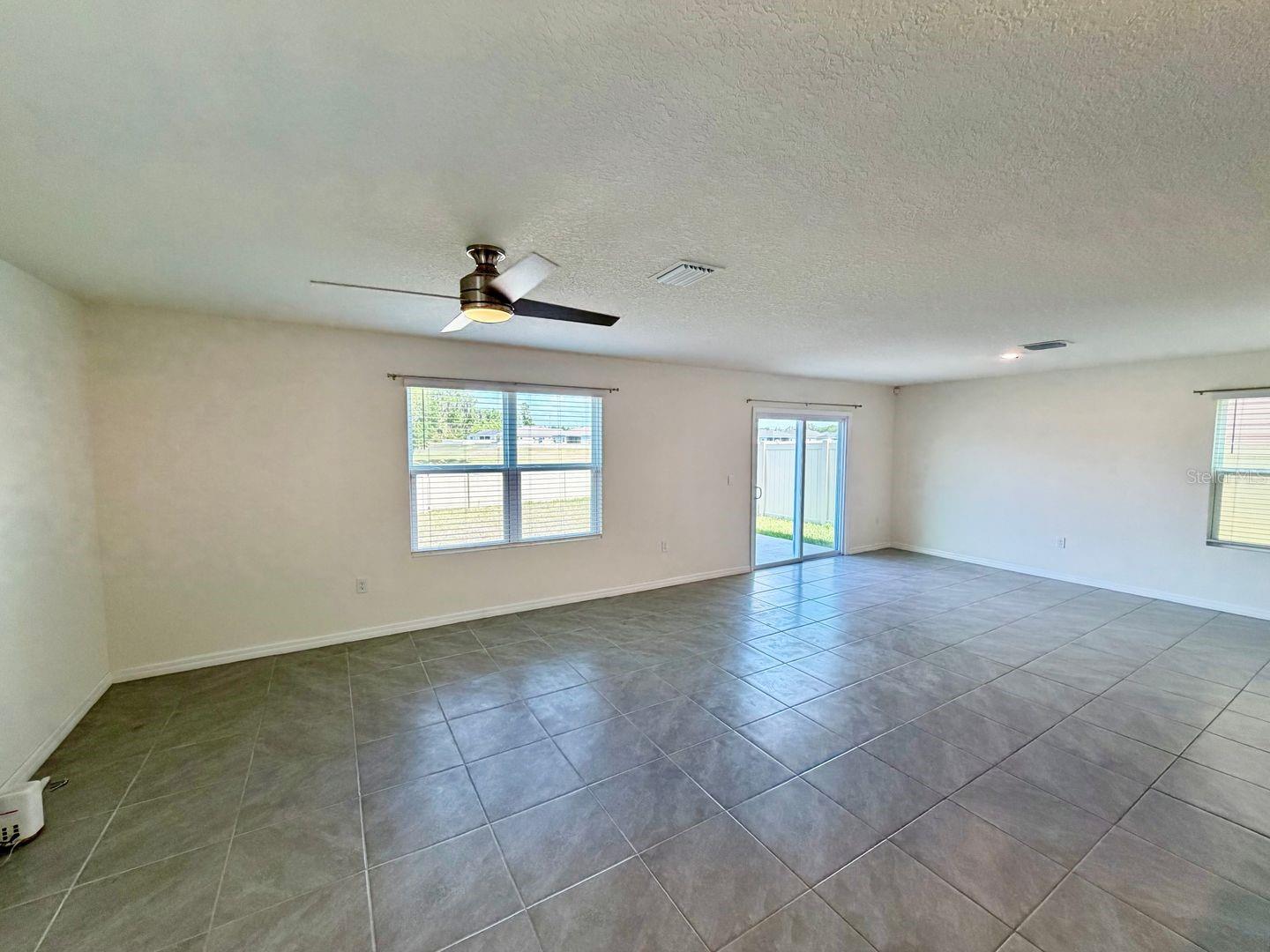 Image 6 of 33 For 24706 11th Place