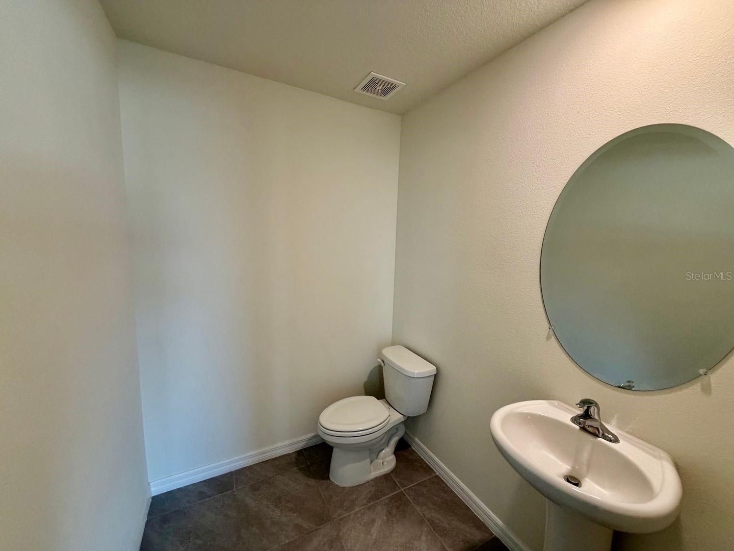 Image 9 of 33 For 24706 11th Place