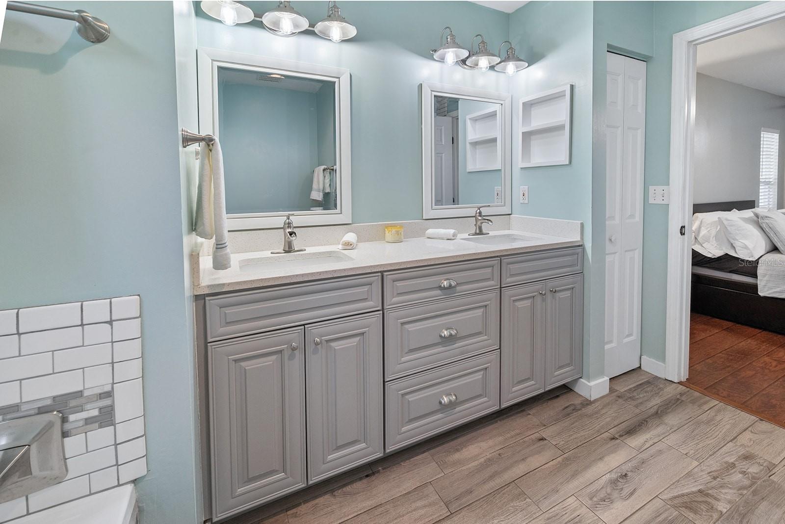 Image 15 of 65 For 6924 80th Drive