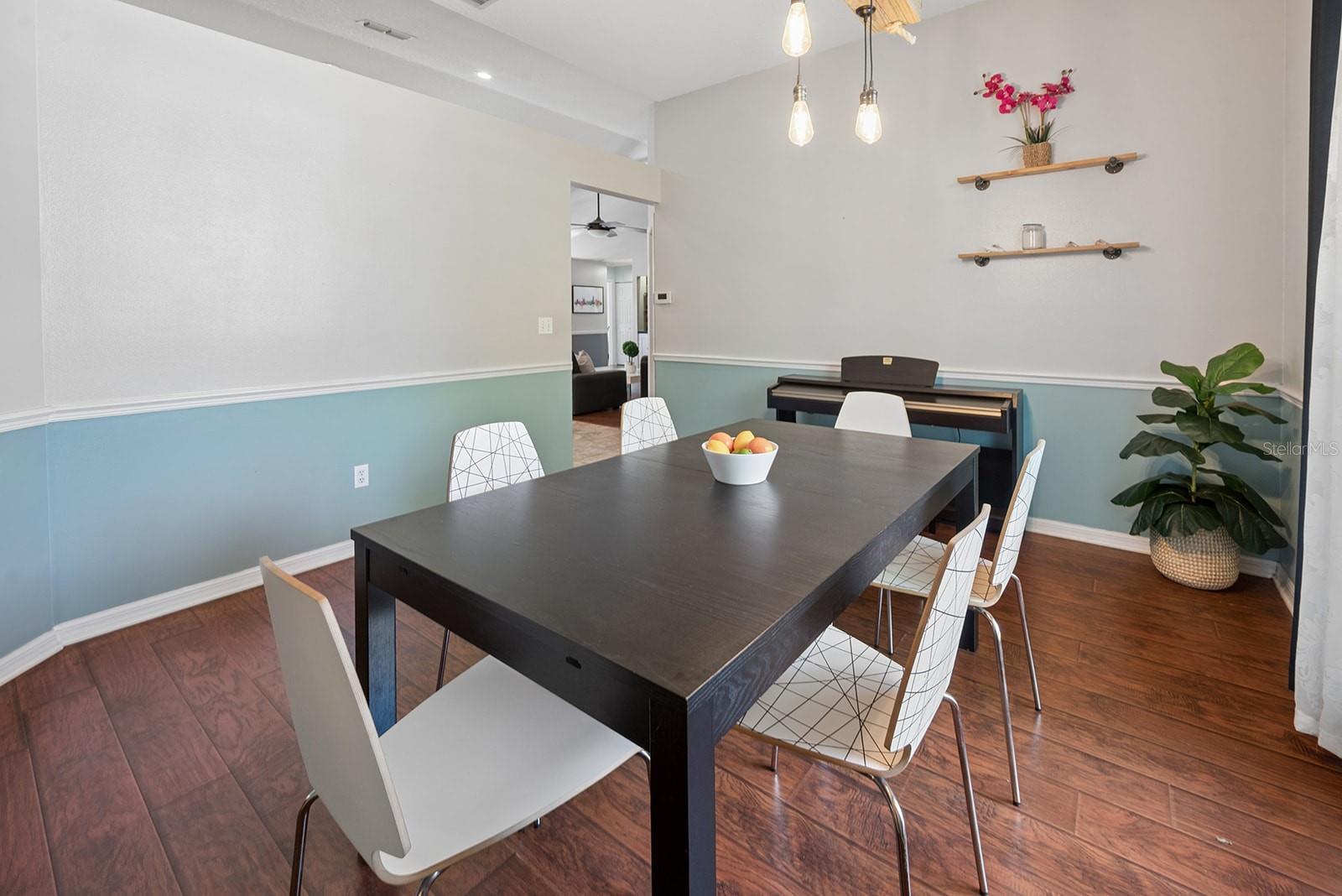 Image 19 of 65 For 6924 80th Drive