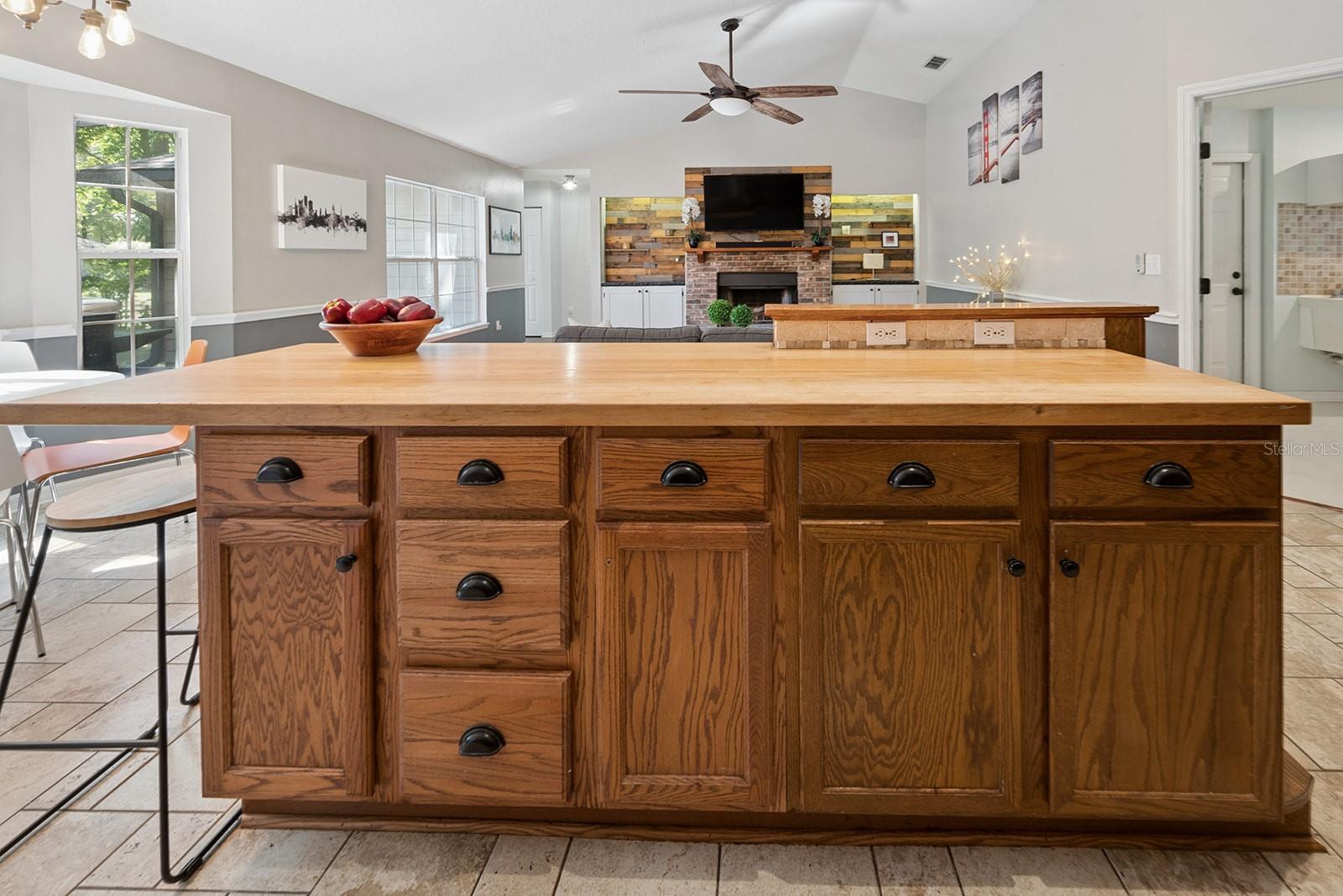 Image 22 of 65 For 6924 80th Drive