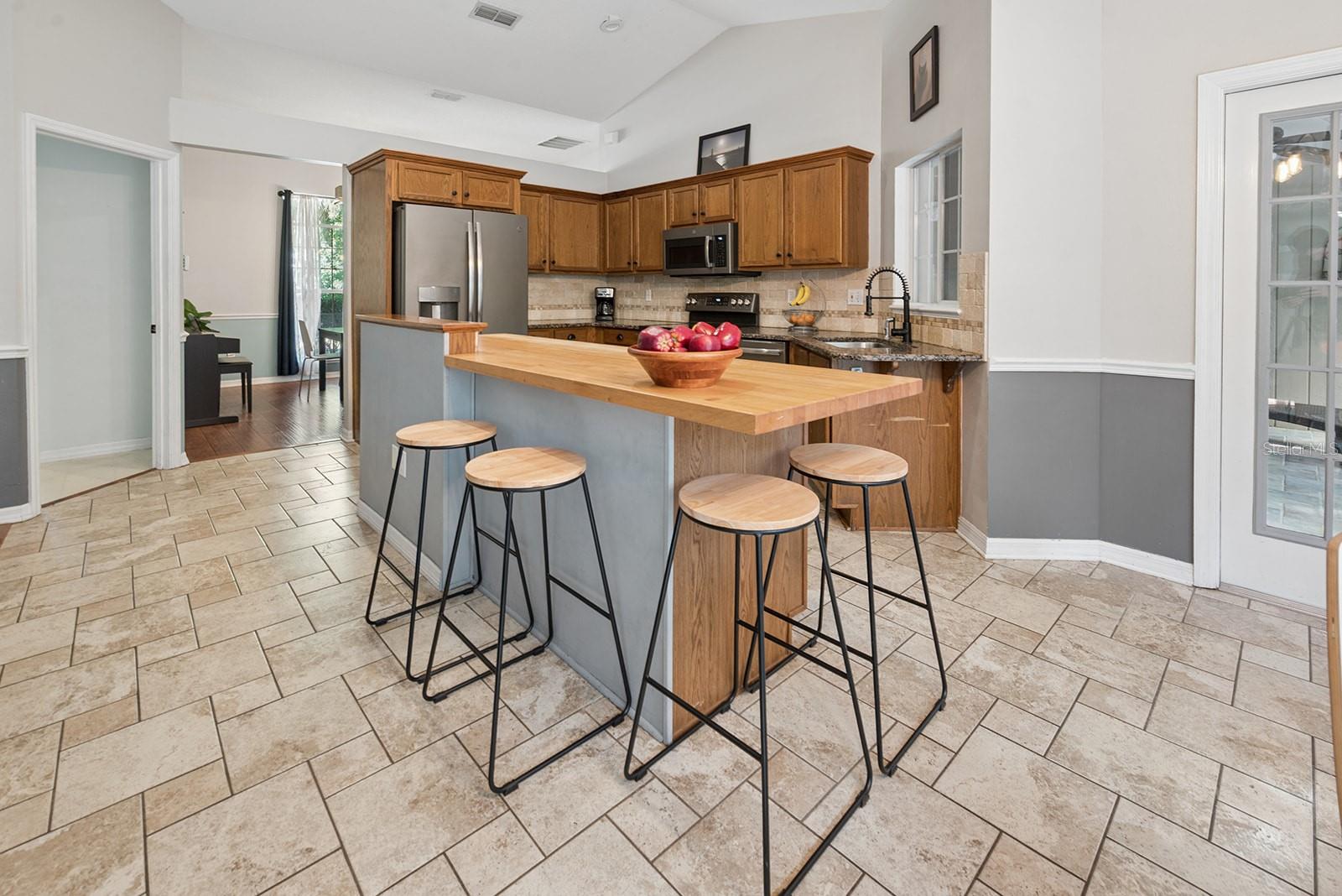 Image 25 of 65 For 6924 80th Drive