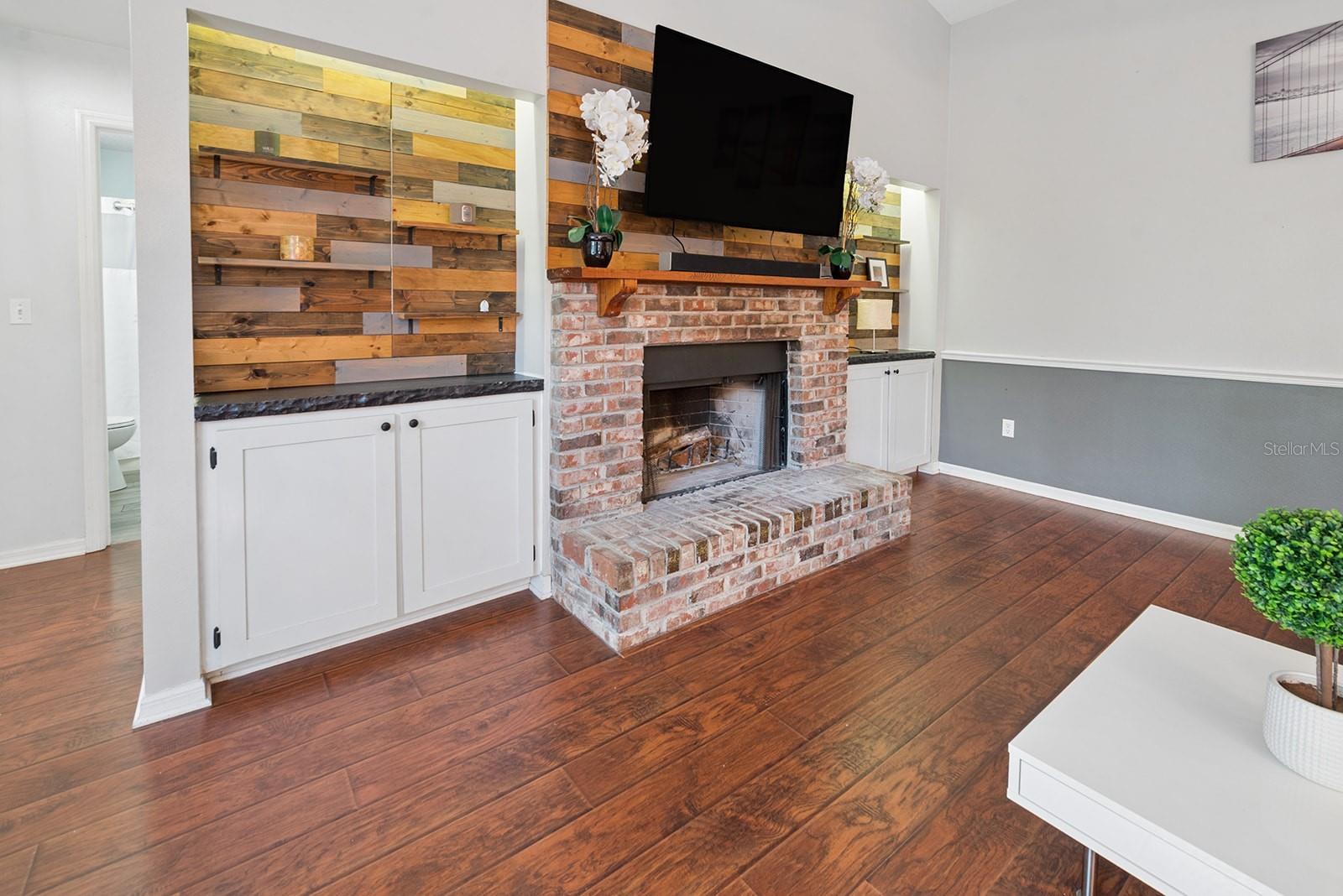 Image 32 of 65 For 6924 80th Drive