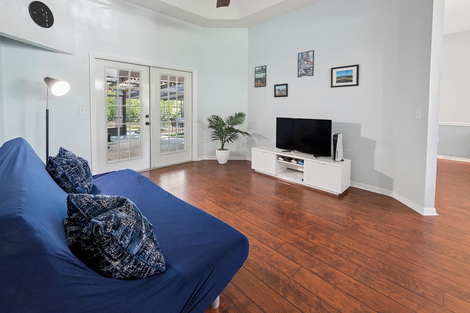 Image 6 of 65 For 6924 80th Drive