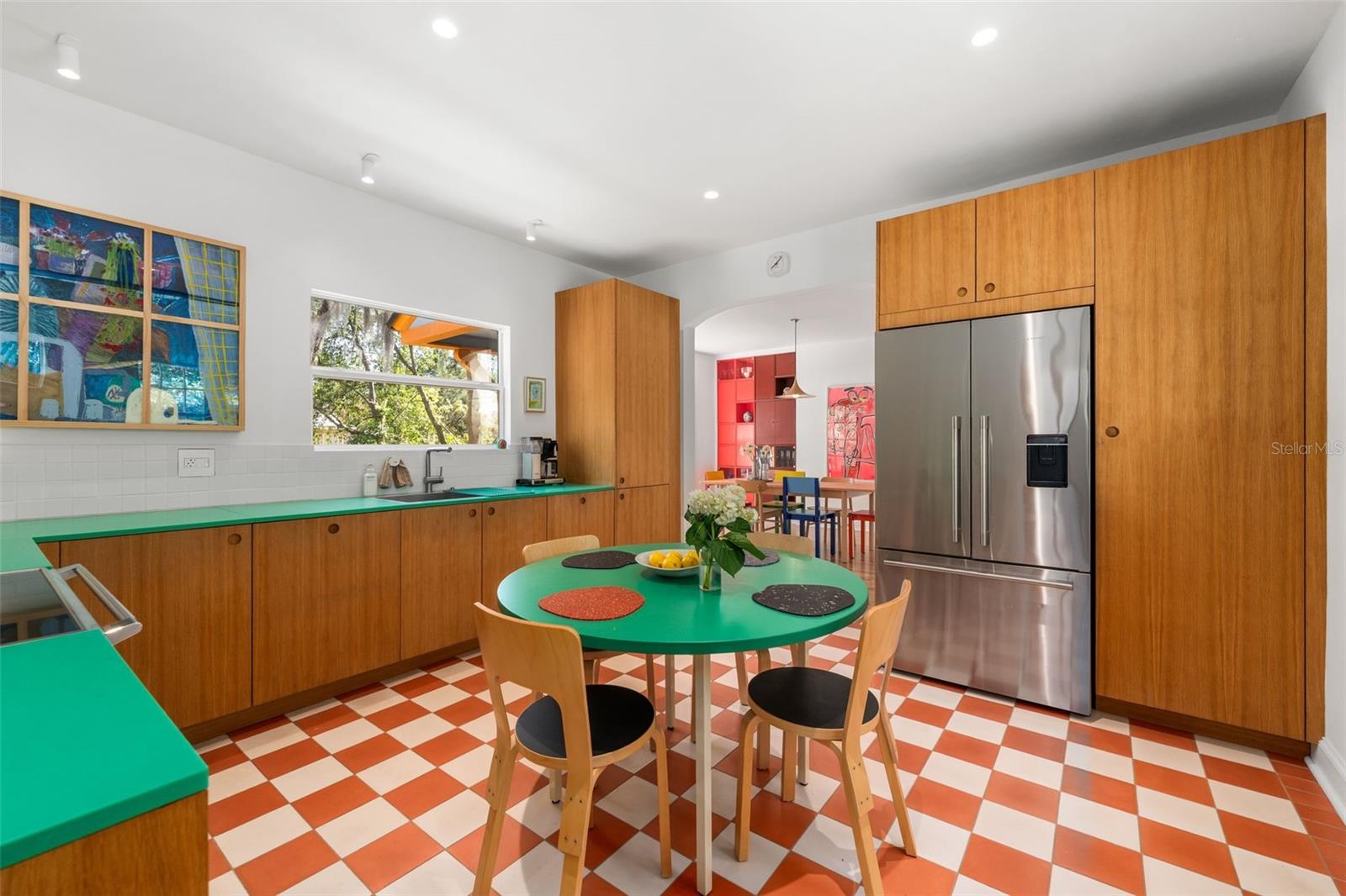 Image 13 of 44 For 521 6th Street