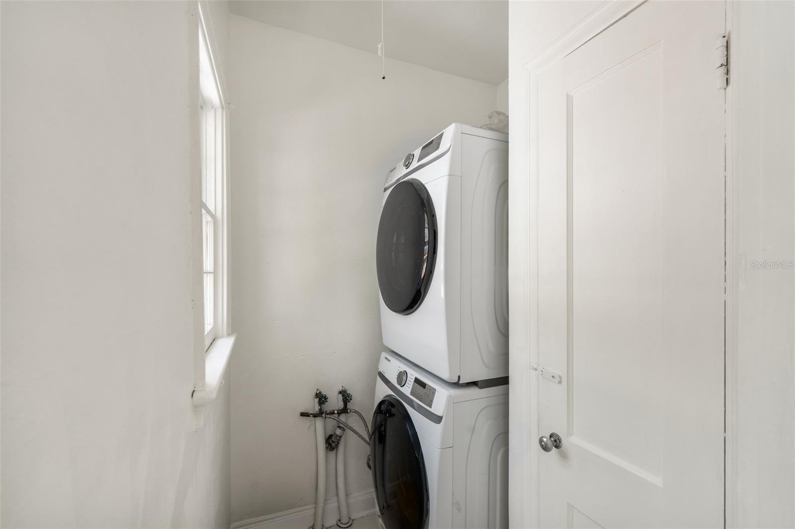 Image 19 of 44 For 521 6th Street