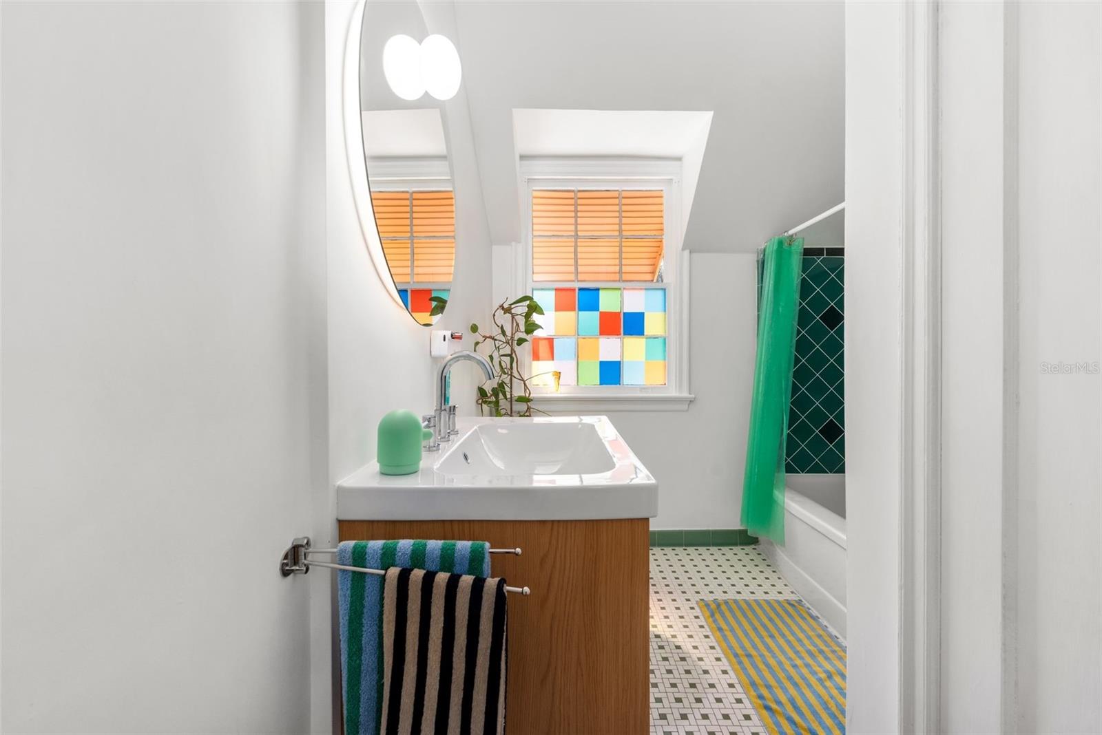 Image 23 of 44 For 521 6th Street