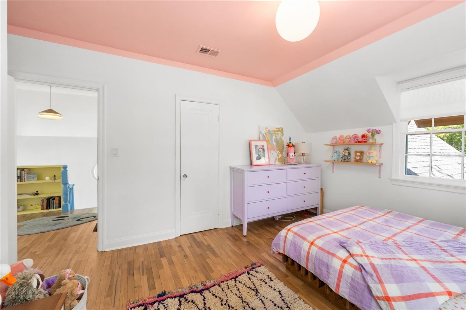 Image 25 of 44 For 521 6th Street