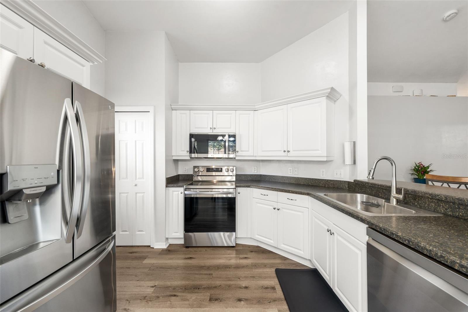 Image 12 of 32 For 4928 63rd Court