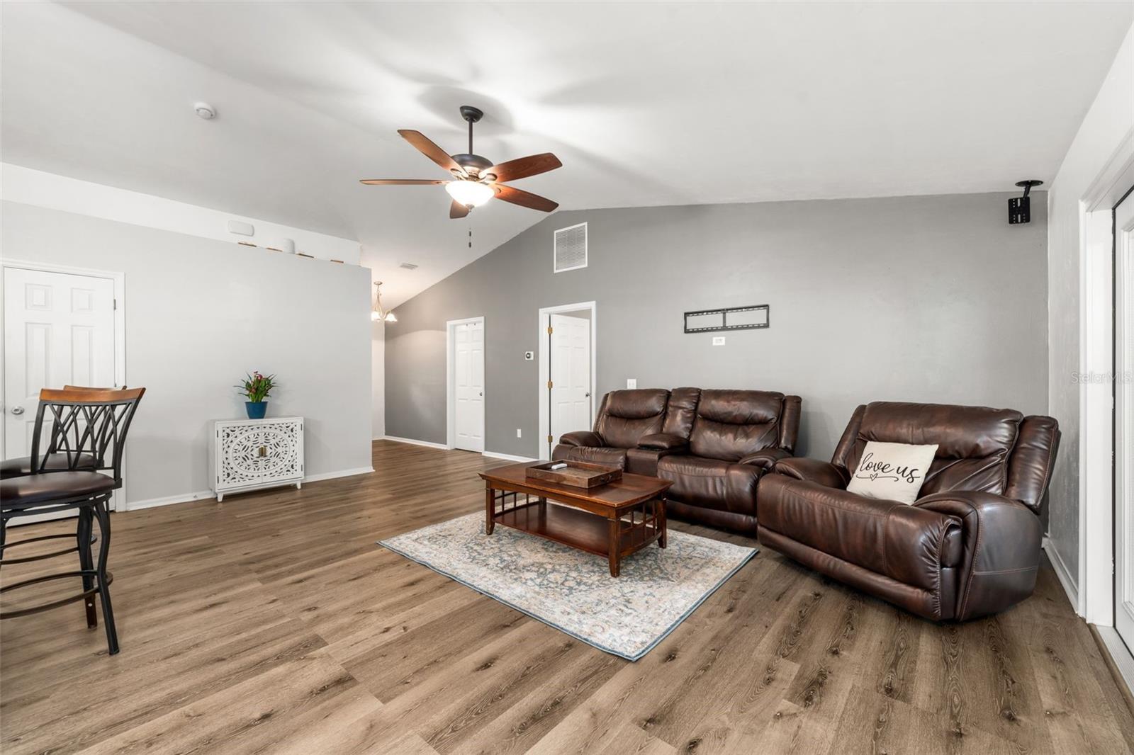 Image 6 of 32 For 4928 63rd Court