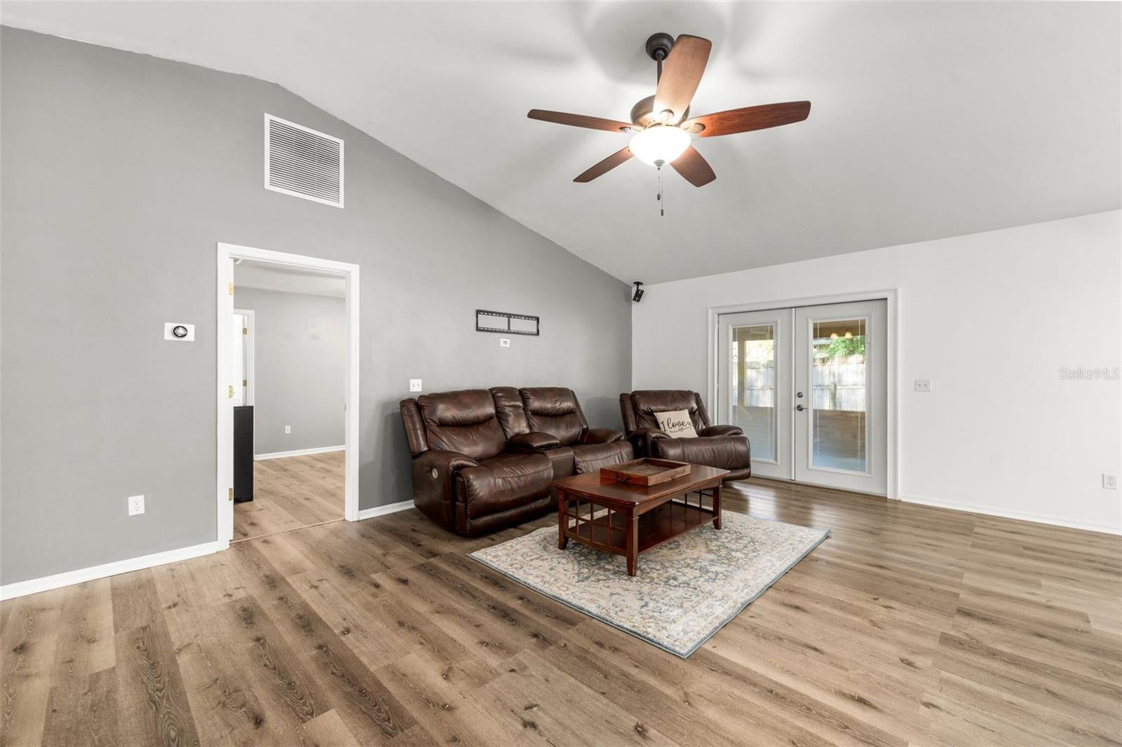 Image 7 of 32 For 4928 63rd Court